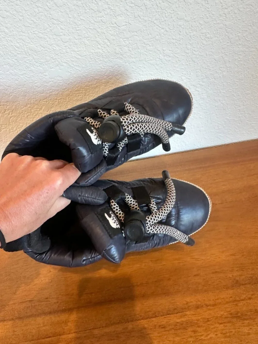 SOREL Out 'N About Puffy Lace Boot Navy Women's size 8.5 Hip Chic‎